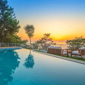  Villa La Luna Faralya 09